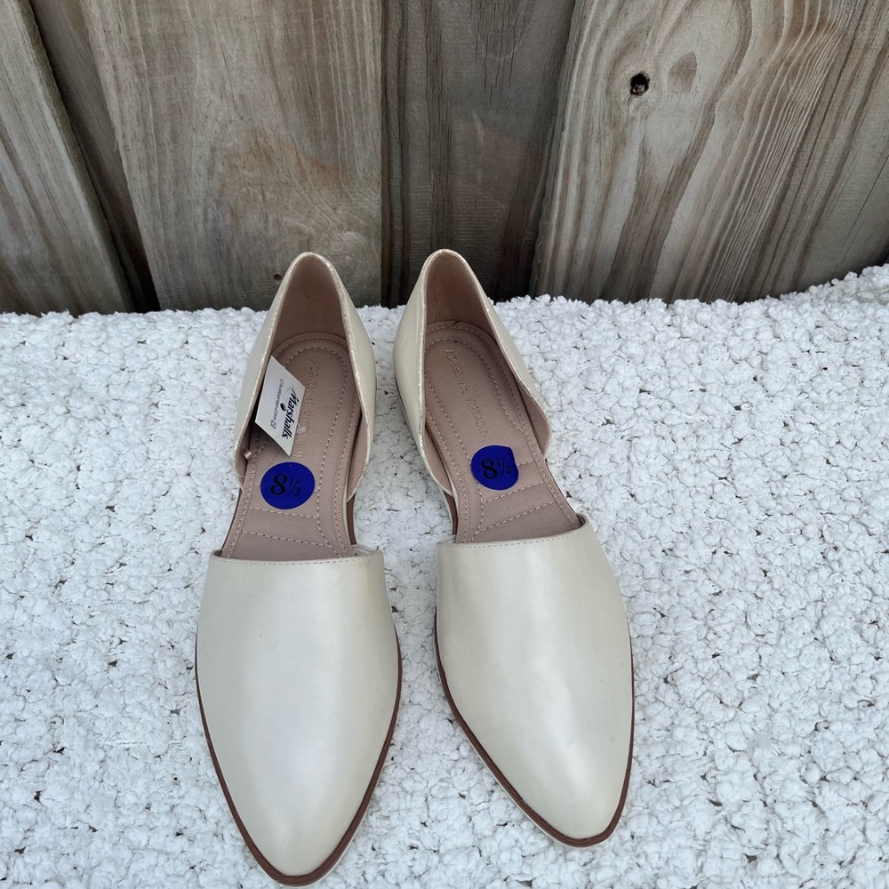 NWT- Adrienne Vittadini Womens Shoes Pearl Flats D Orsay Almond Toe